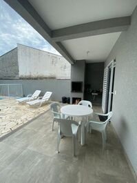 Townhouse with pool for 08 people 500 meters from the beach!