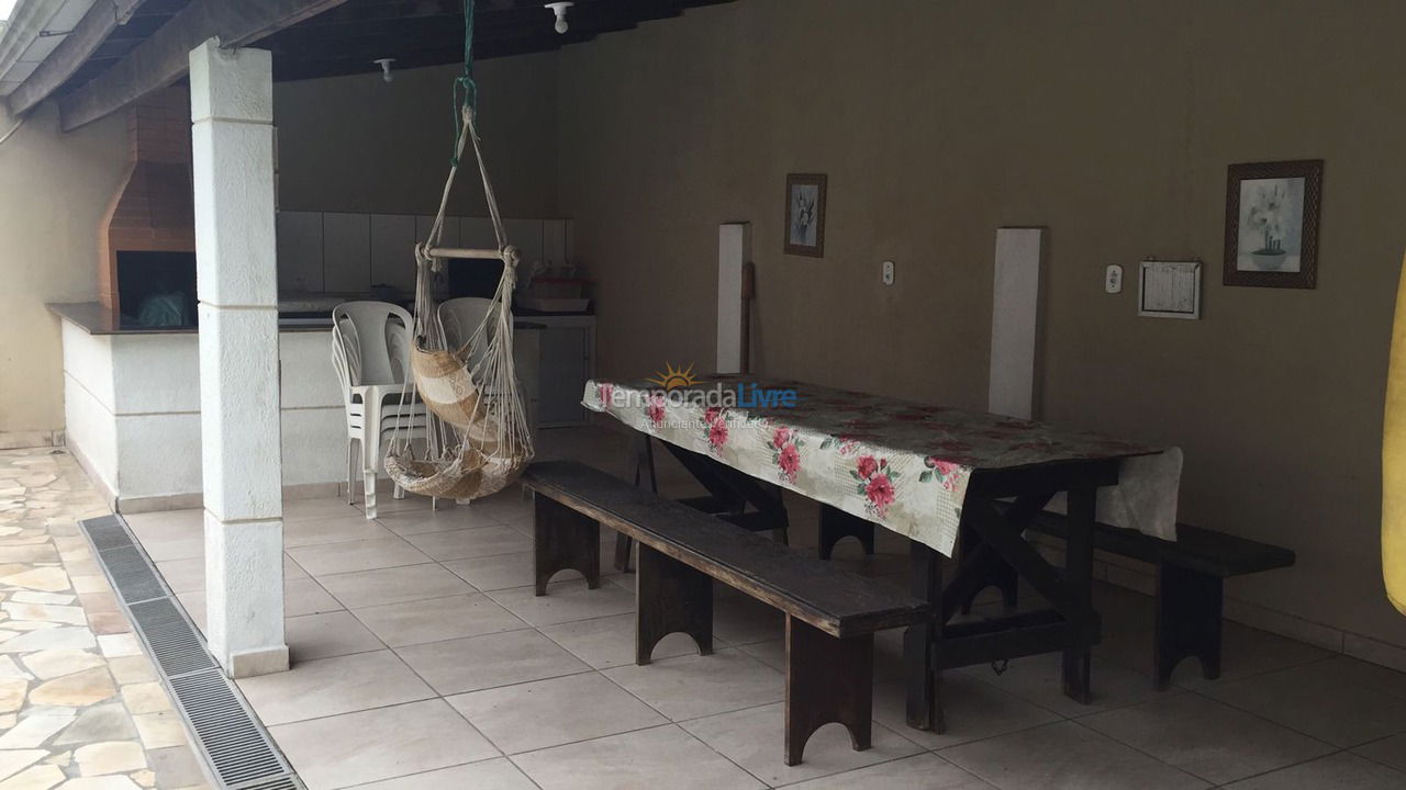 Casa para aluguel de temporada em Matinhos (Inajá)