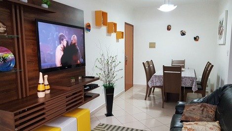 COZY APT, 150 MTS. FROM THE BEACH WITH WI-FI WATSAP 011 996773657