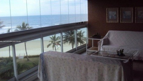 WONDERFUL APARTMENT FOOT IN THE SAND 5 SUITES
