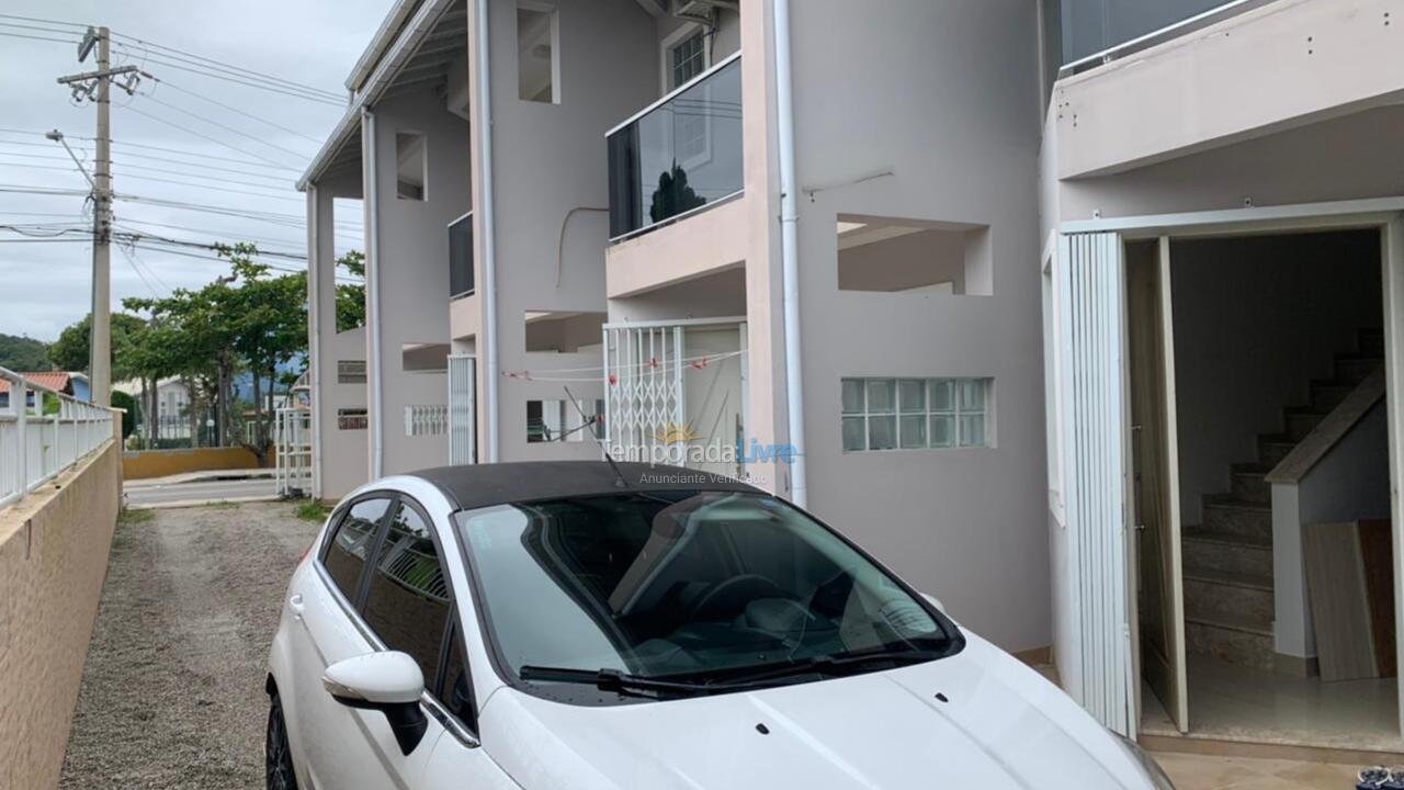 Apartamento para aluguel de temporada em Florianópolis (Ponta das Canas)