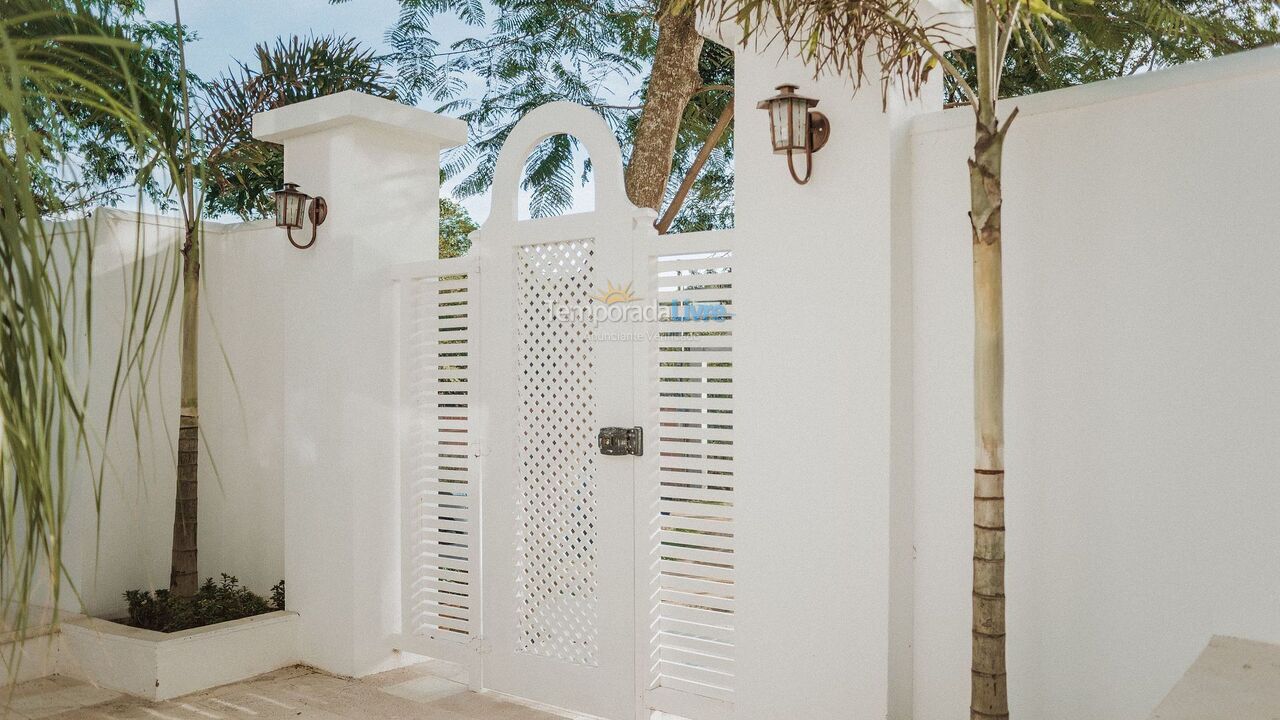 Casa para aluguel de temporada em Armação dos Búzios (Alto de Búzios)
