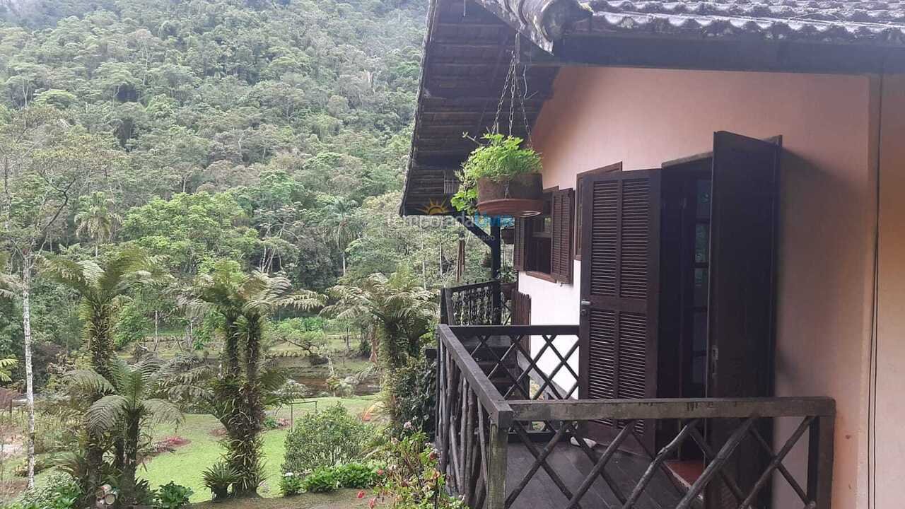 Chácara / sítio para aluguel de temporada em Nova Friburgo (Rio Bonito de Lumiar)