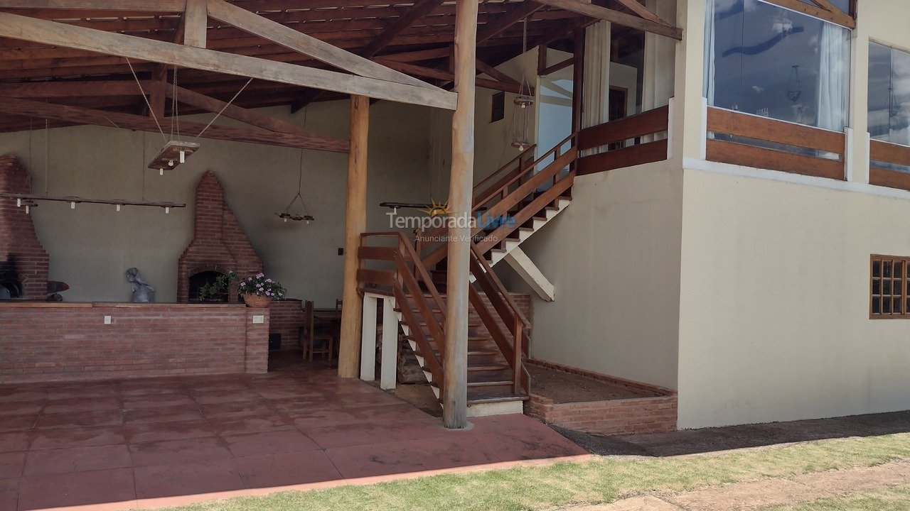 Chácara / sítio para aluguel de temporada em Piracaia (Condomínio Riviera do Jaguari)