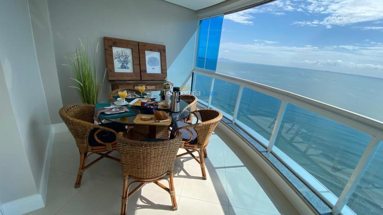 Apartamento para aluguel de temporada em Balneário Camboriú (Praia Central)