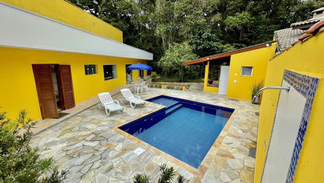 02 C/AIR SUITES, SWIMMING POOL, GUARATUBA BEACH, BERTIOGA, NATURE, QUIET PLACE.