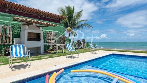 Casa na Beira-mar de Serrambi com 05 quartos