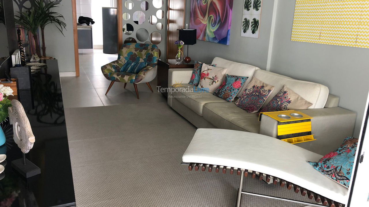 Apartamento para aluguel de temporada em Guarujá (Pitangueiras)