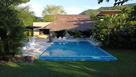 Anp026 - Linda casa com piscina em Mesa de Yeguas