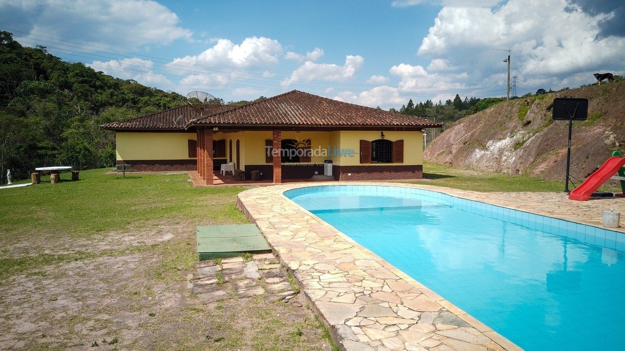 House for vacation rental in Juquitiba (Para Os Amantes de Pescaria)