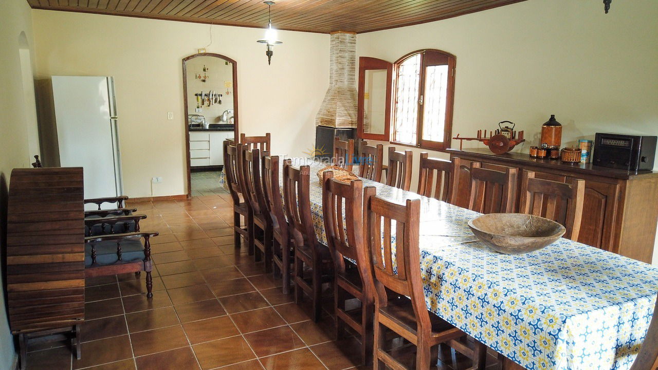 Ranch for vacation rental in Juquitiba (Para Os Amantes de Pescaria)