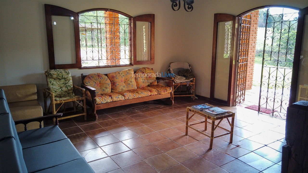 Ranch for vacation rental in Juquitiba (Para Os Amantes de Pescaria)