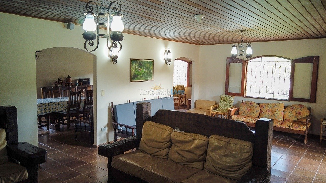 House for vacation rental in Juquitiba (Para Os Amantes de Pescaria)