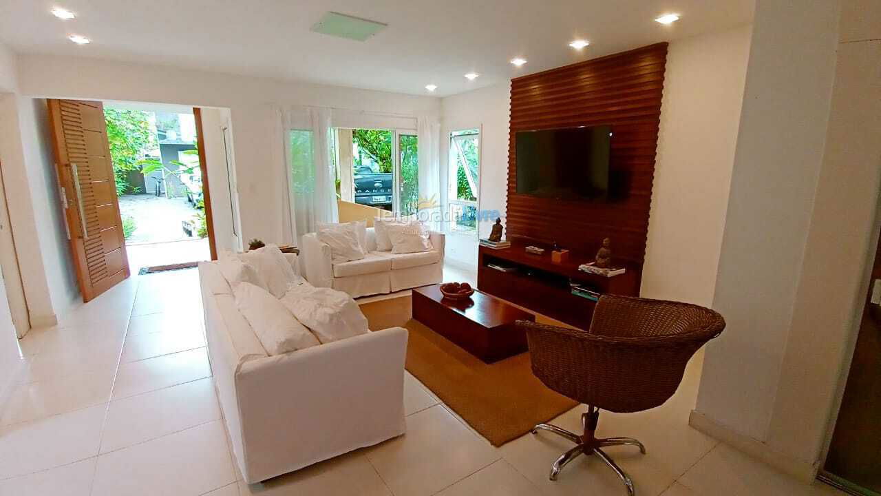 House for vacation rental in São Sebastião (Praia da Baleia)