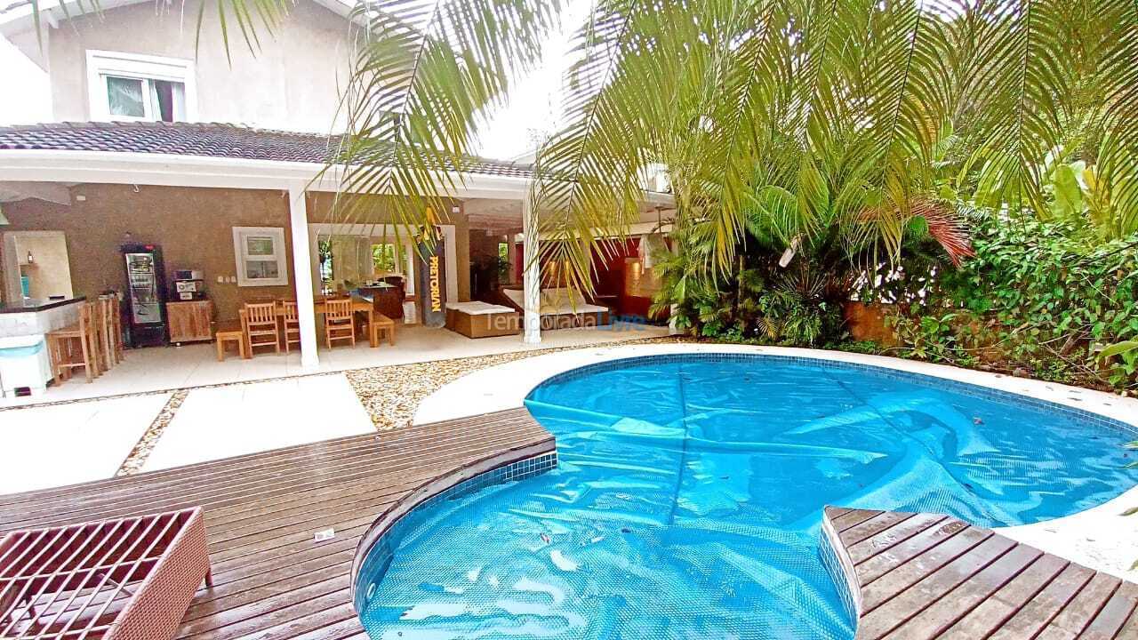 Casa para alquiler de vacaciones em São Sebastião (Praia da Baleia)