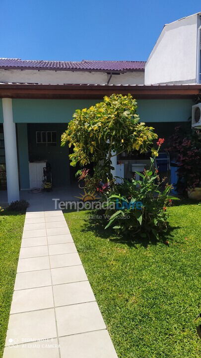 House for vacation rental in Florianopolis (Canasvieiras)