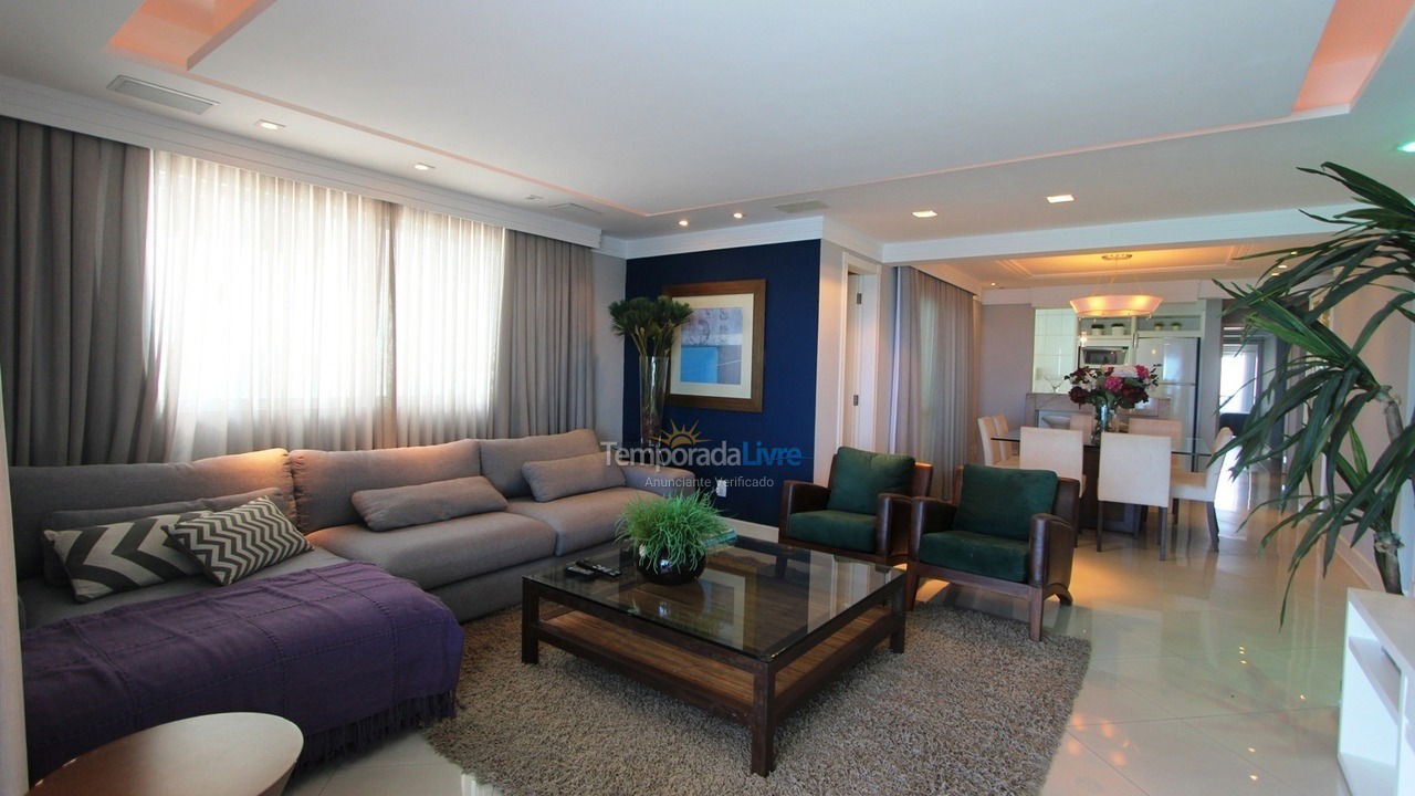 Apartamento para aluguel de temporada em Balneário Camboriú (Praia Central)