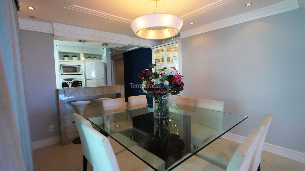 Apartamento para aluguel de temporada em Balneário Camboriú (Praia Central)