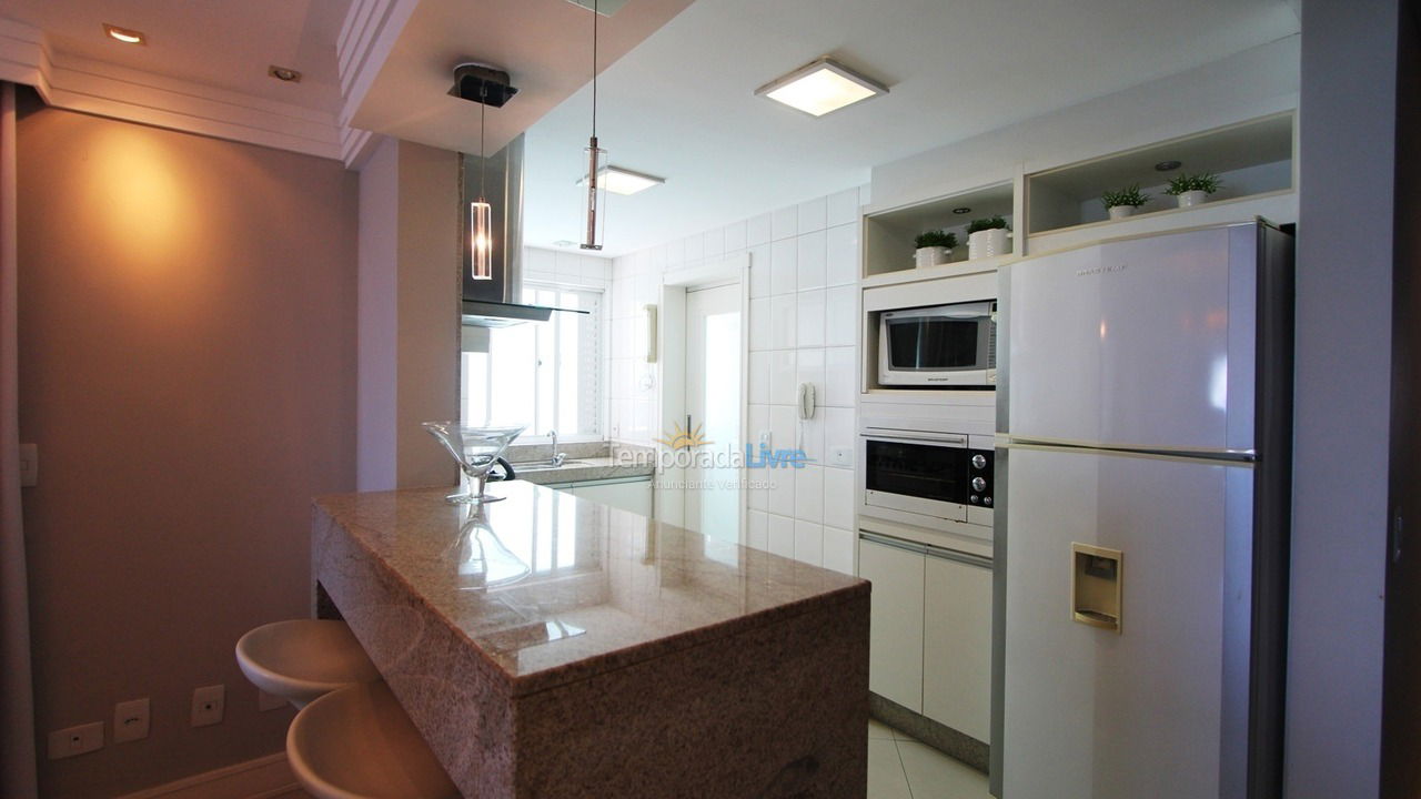 Apartamento para aluguel de temporada em Balneário Camboriú (Praia Central)