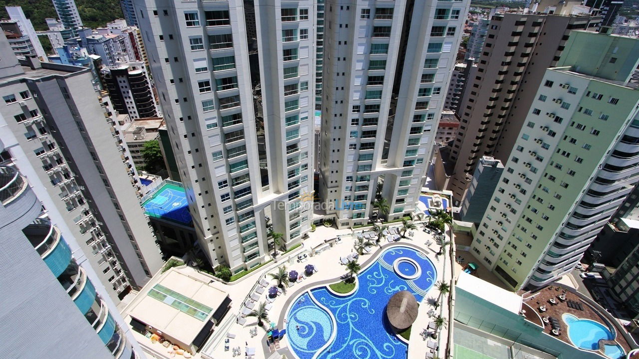 Apartamento para aluguel de temporada em Balneário Camboriú (Praia Central)