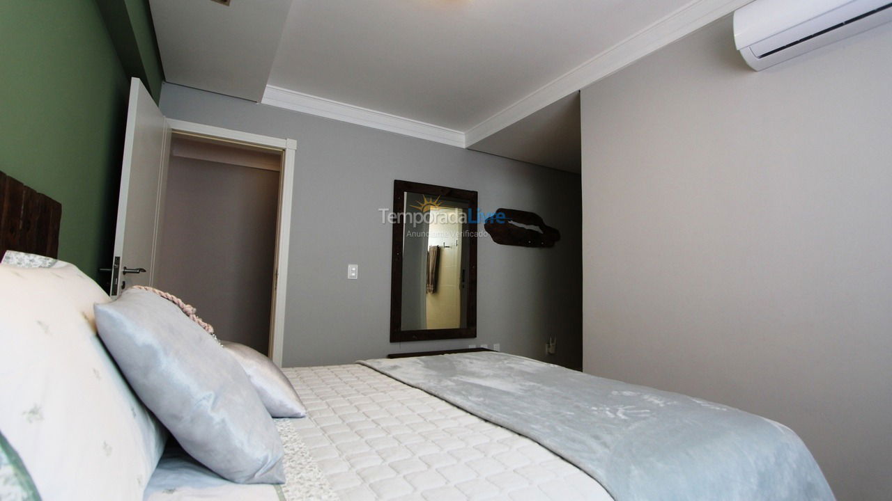 Apartamento para aluguel de temporada em Balneário Camboriú (Praia Central)