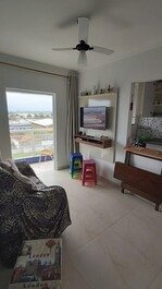 TUDO NOVO Praia Grande/Conforto/Piscina/Ar cond/Wi-Fi/Elev/Vaga