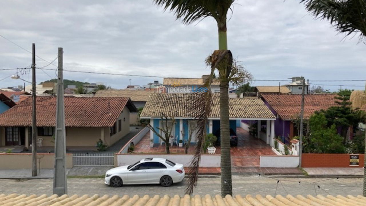 Casa para alquiler de vacaciones em São Francisco do Sul (Praia Grande)