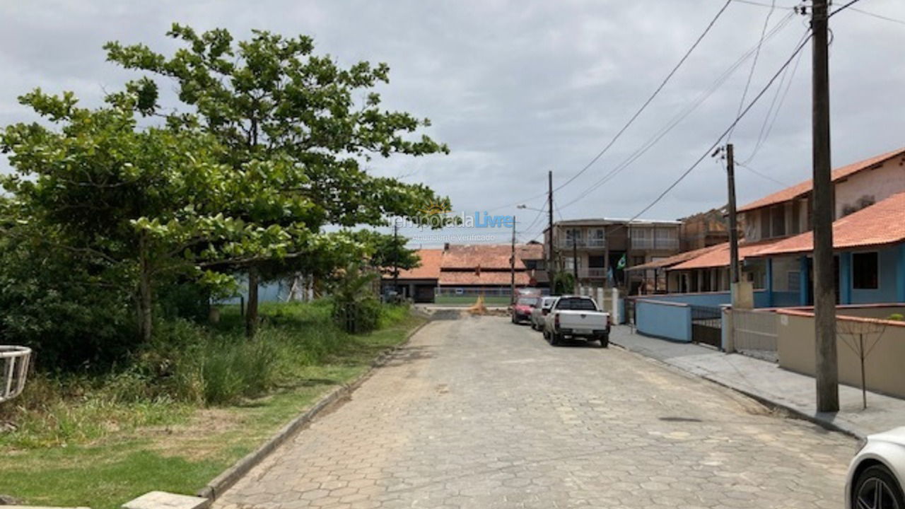 Casa para aluguel de temporada em São Francisco do Sul (Praia Grande)