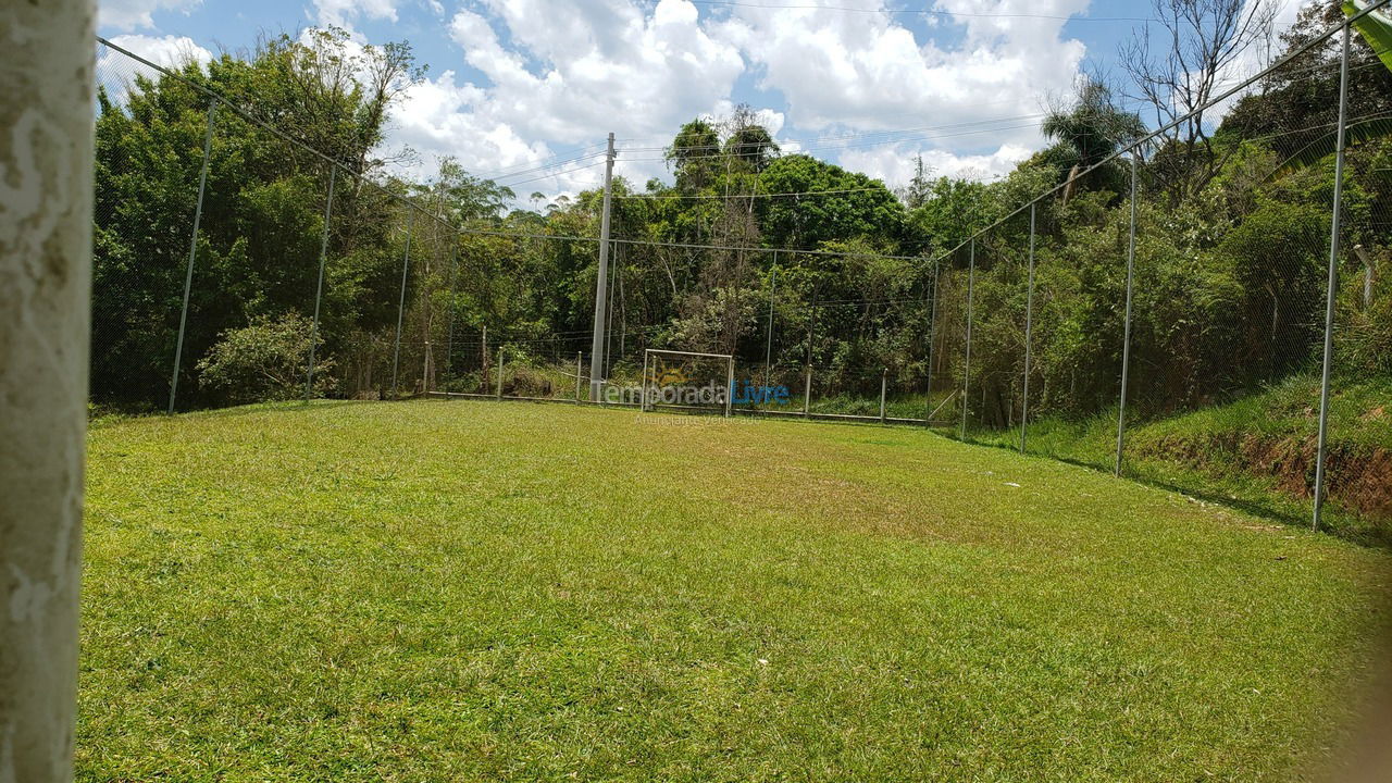 Granja para alquiler de vacaciones em Juquitiba (Piscina Adulto E Infantil Wifi)