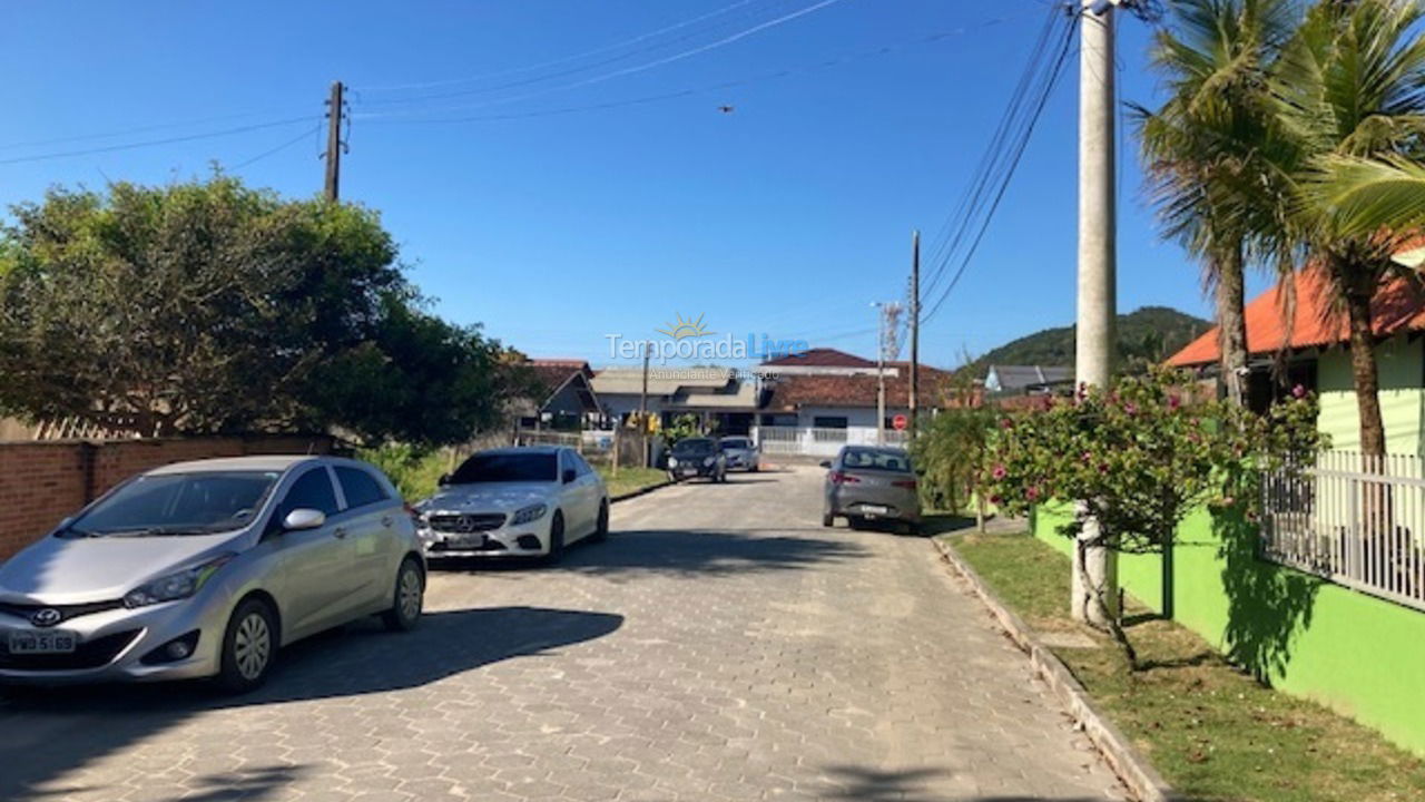 Casa para alquiler de vacaciones em São Francisco do Sul (Praia Grande)