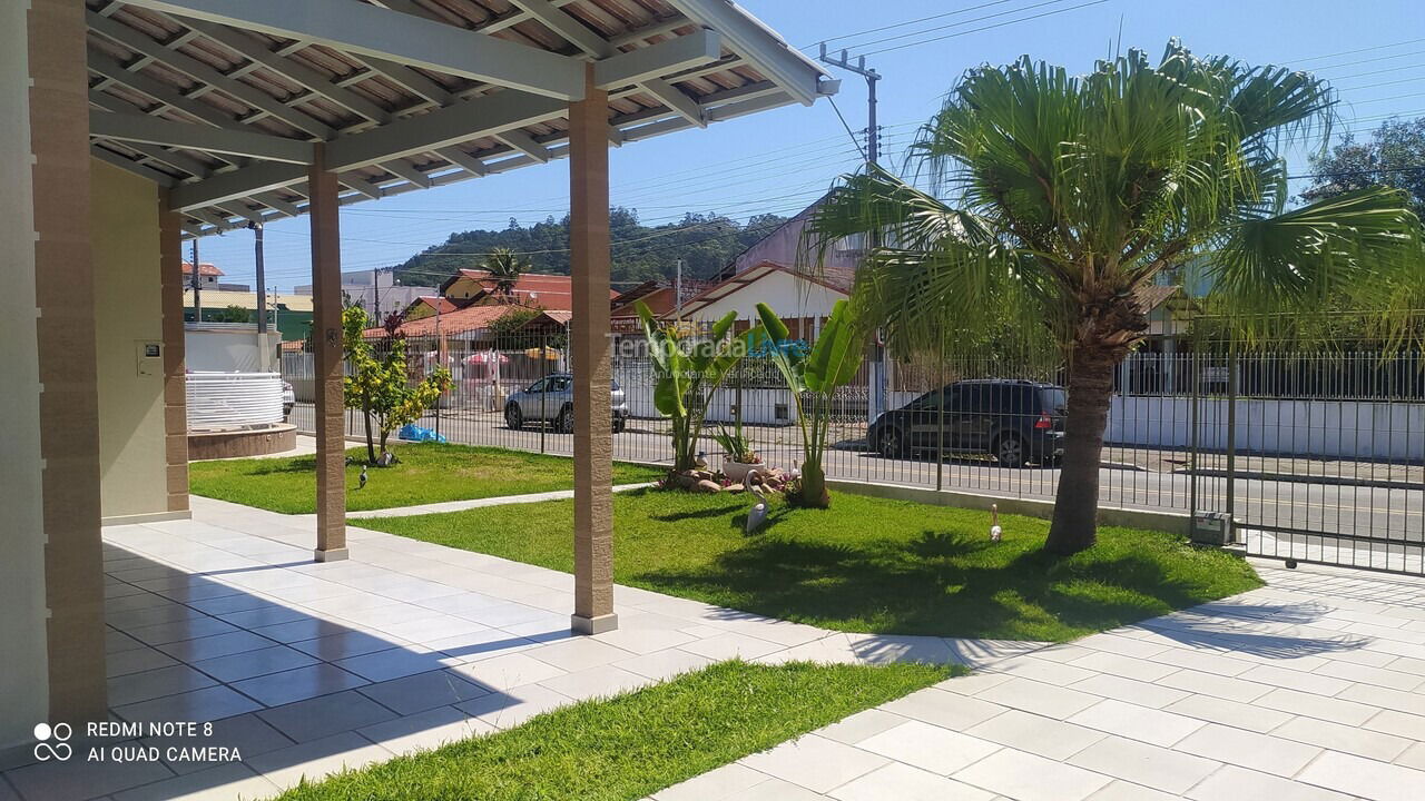 Casa para aluguel de temporada em Florianopolis (Canasvieiras)