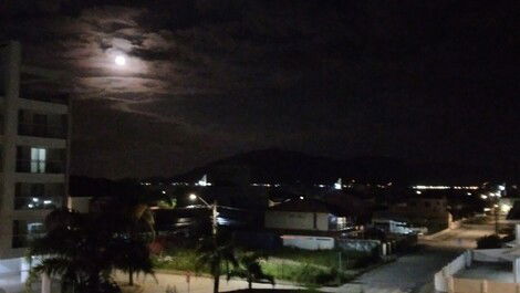 Estupenda casa con vista a la playa y con vista a la isla de Florianópolis, capital de Santa Catarina