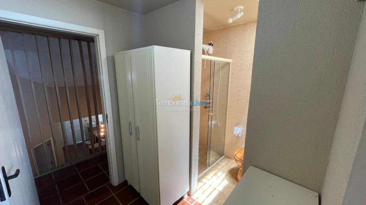 Casa para alquiler de vacaciones em Itapoá (Barra do Saí)