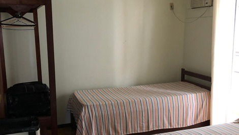 Quarto casal + solteiro com ar condicionado