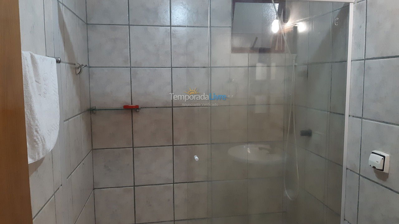 Apartamento para aluguel de temporada em Itapema (Meia Praia)