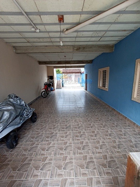 Casa para aluguel de temporada em Ubatuba (Jardim Samambaia)