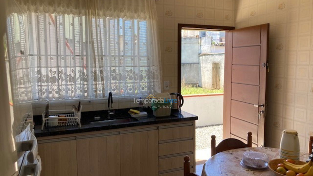 Casa para alquiler de vacaciones em São Francisco do Sul (Enseada)