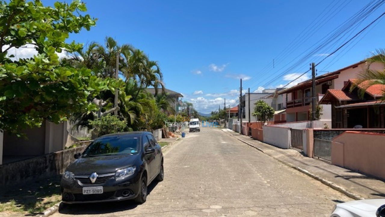 Casa para alquiler de vacaciones em São Francisco do Sul (Enseada)