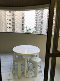 PITANGUEIRAS MAR 2 DORM/8PESSOAS/SERVIÇO PRAIA/2VAGAS GARAG/REDE PROT