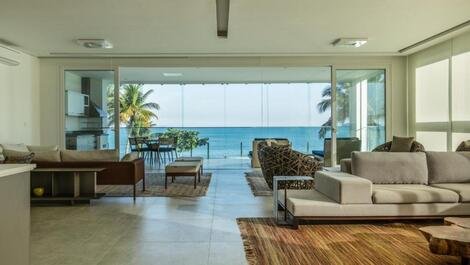 Stunning property standing on the sand in Juquehy