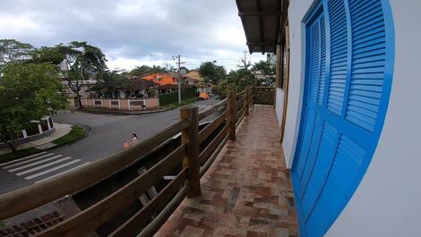 Varanda da porta da suíte 
