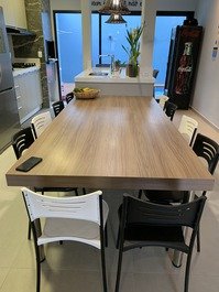 Mesa  para 14 pessoas