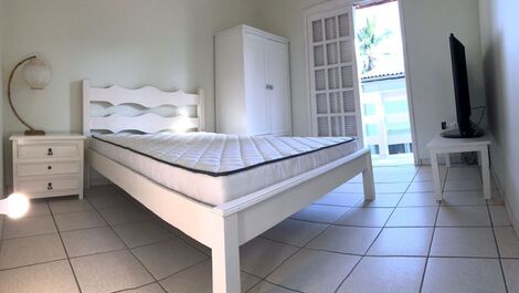 Casa em São Bebastião - Camburi - em meio a mata atlântica