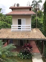 Casa em São Bebastião - Camburi - em meio a mata atlântica