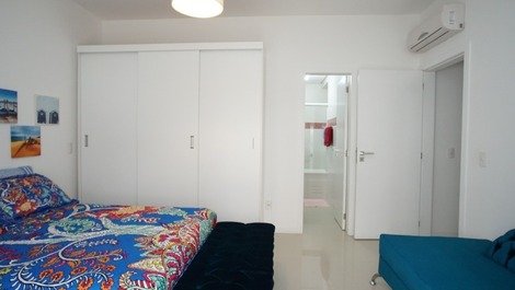 2 bedrooms with air conditioning in the prime English area!