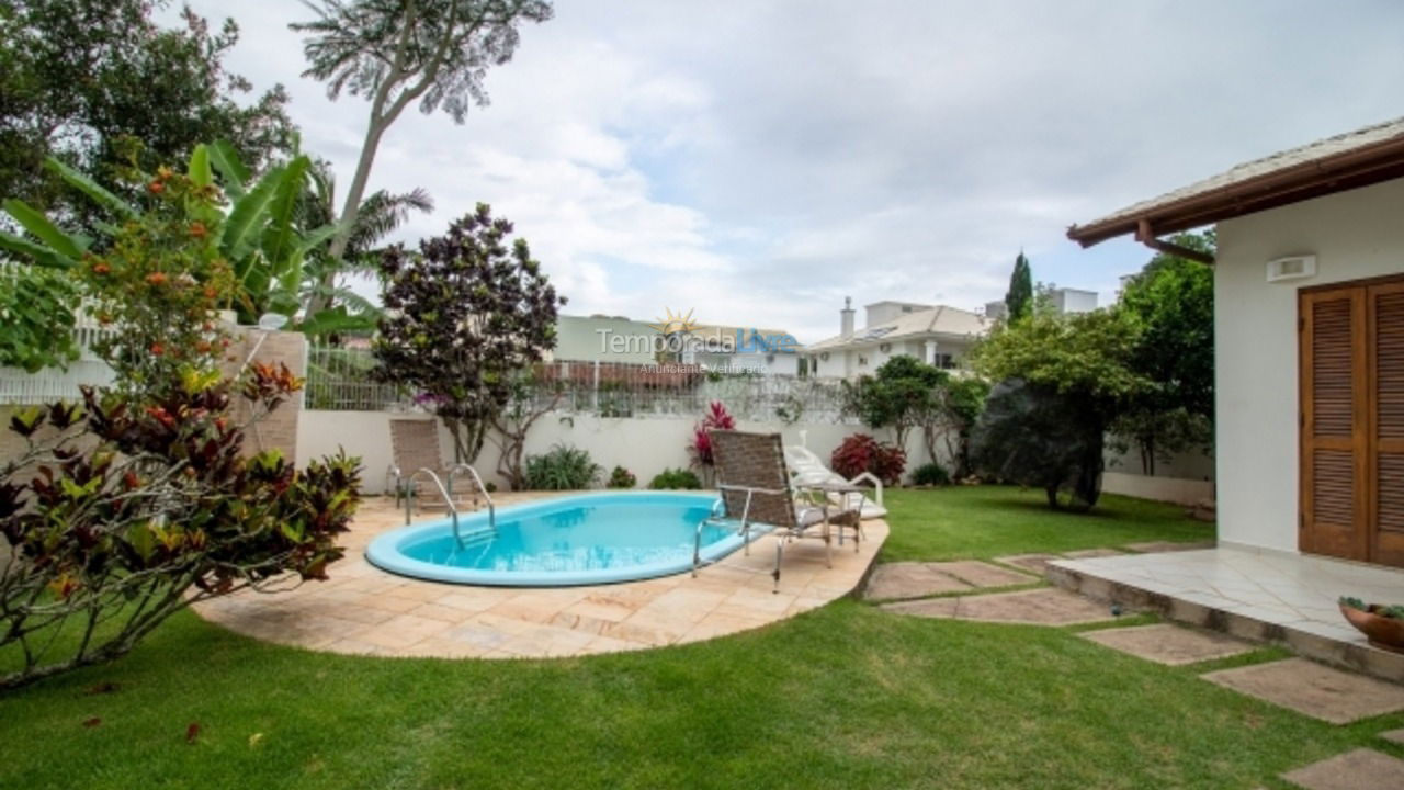 House for vacation rental in Florianópolis (Jurere Tradicional)