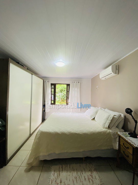 Casa para alquiler de vacaciones em Itajaí (Cabeçudas)