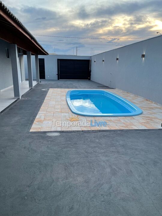 Casa para aluguel de temporada em Olímpia (Jd Vila Lobos)