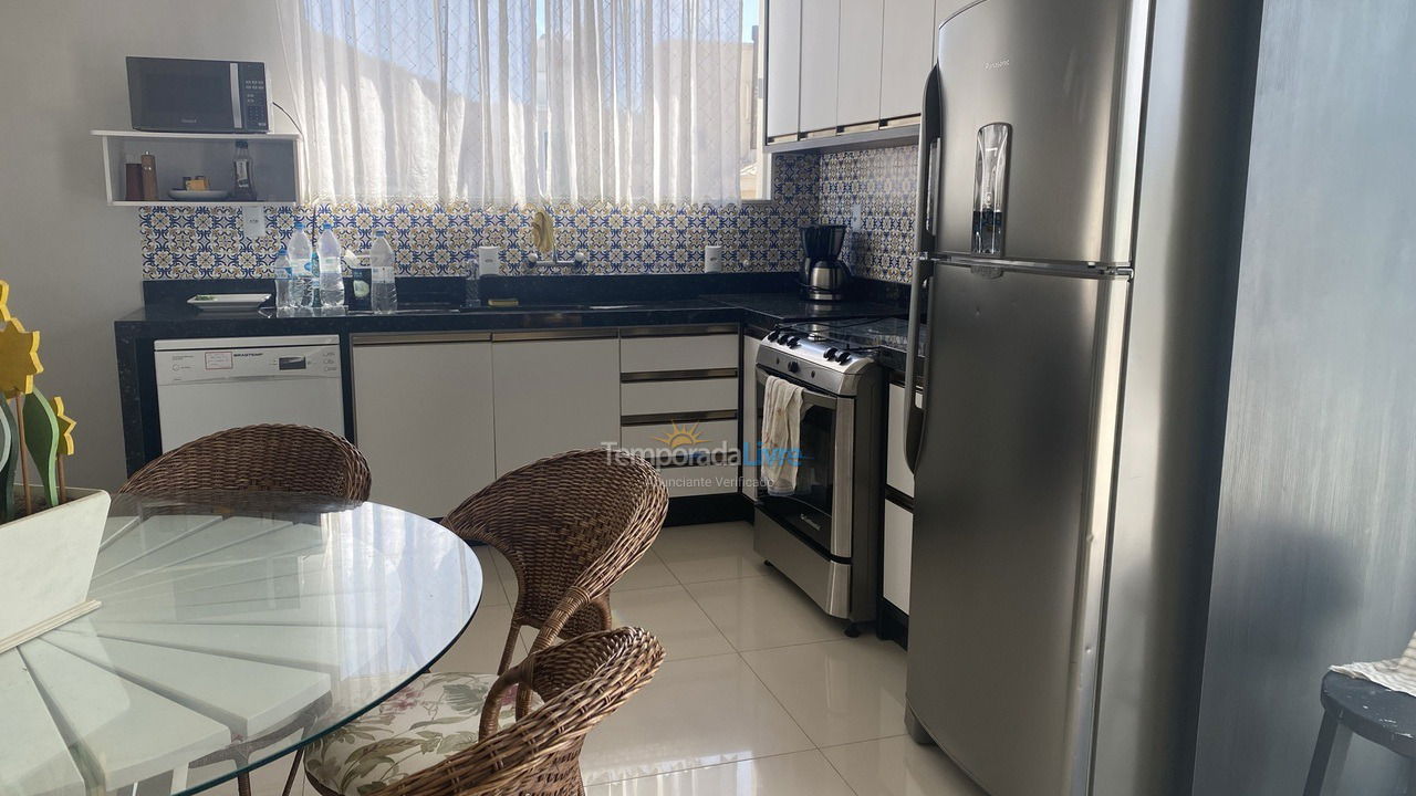 Apartamento para alquiler de vacaciones em Governador Celso Ramos (Praia de Palmas)