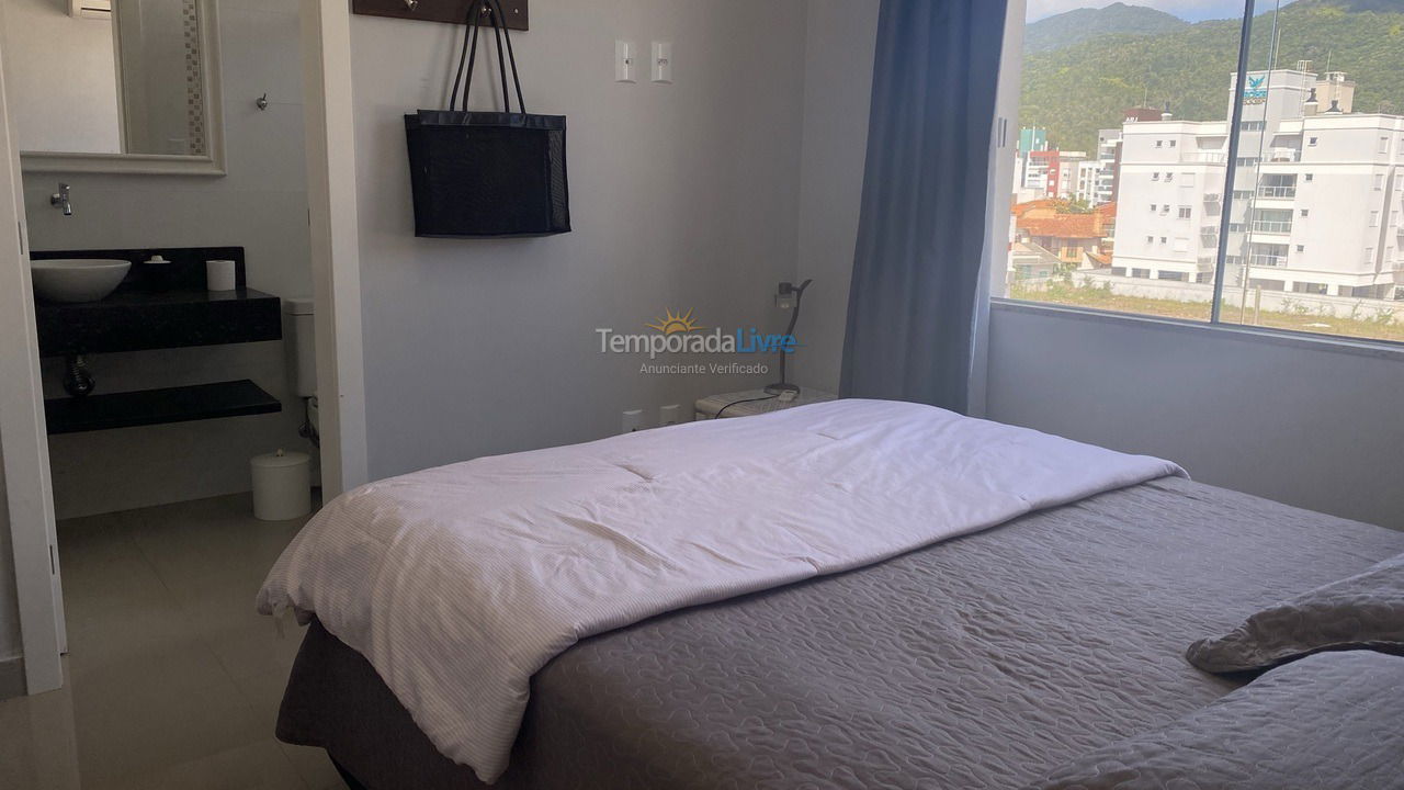Apartamento para alquiler de vacaciones em Governador Celso Ramos (Praia de Palmas)